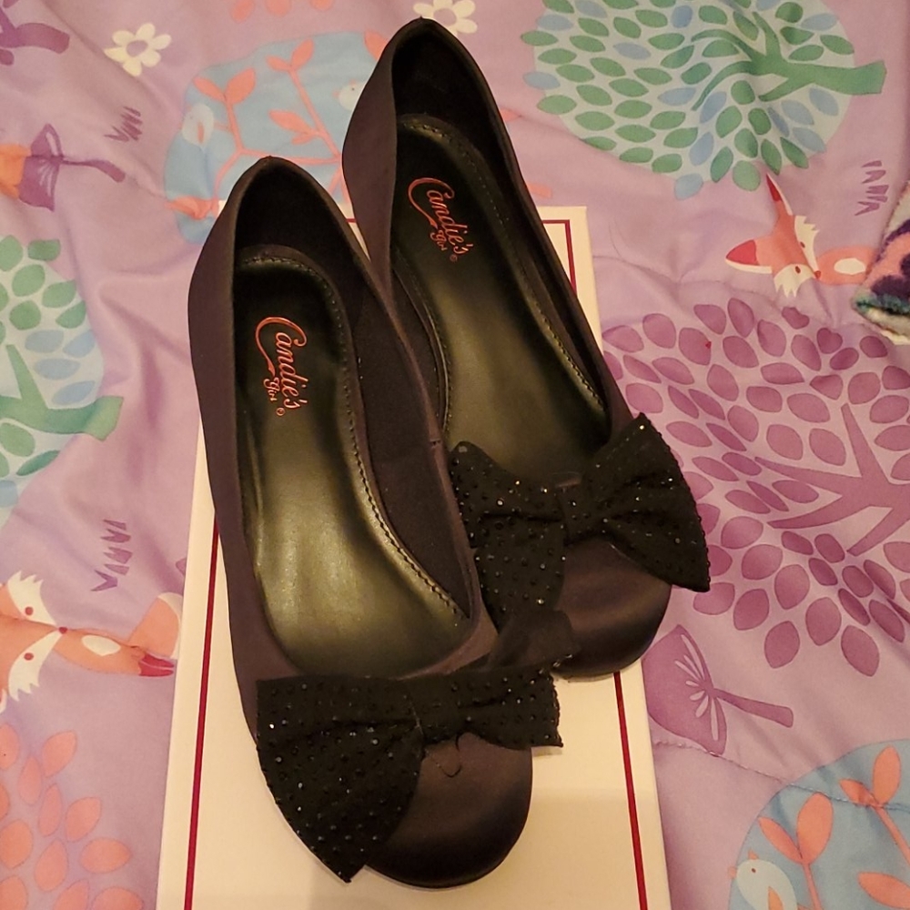 Girl's dress shoes
